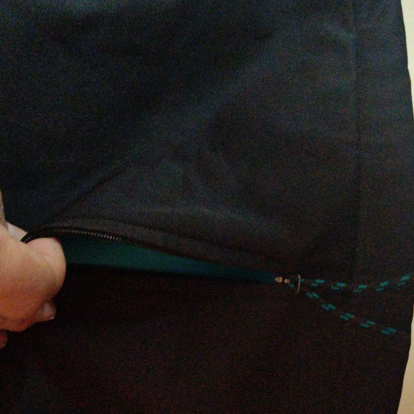 Ariat Women Vest Black with Embroidery and Turquoise Lining Size XXL - Picture 5 of 10